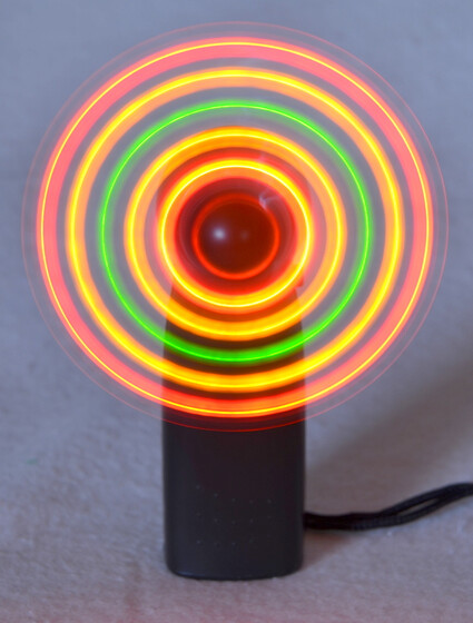 Mini Handventilator mit 5 LEDs ideal für Party und Events