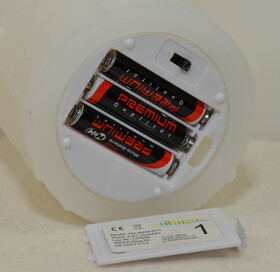 LED Echtwachskerzen 4er Set mit Fernbedienung in wei&szlig; oder rot