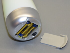 LED Tischleuchte mit 1 LED und automatischem Farbwechsel / Batteriebetrieb