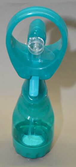 Handventilator mit Sprühfunktion inkl. 300ml Tank in verschiedenen Farben grün