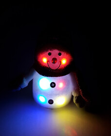 Weihnachtsfigur Schneemann schön dekoriert mit Beleuchtung