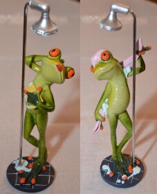 Frosch unter der Dusche ca. 24cm in zwei Versionen