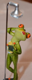 Frosch unter der Dusche ca. 24cm / Frosch mit Schwamm