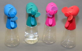 Hand-Ventilator mit Sprühfunktion verschiedene Farben