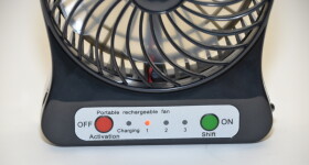 Tischventilator drei Stufen mit Akku & USB Ladekabel für bis zu 8 Std. Betrieb