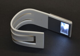 LED Leseleuchte mit flexiblem Arm zur einfachen Einstellung des Winkels weiß