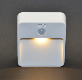 LED Nachtlicht warmwei&szlig; batteriebetrieben mit Bewegungsmelder 20 Lumen