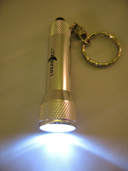 Edle Mini Taschenlampe mit 5 Power LEDs in silber