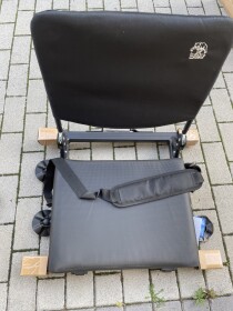 Behr Feeder-Sitz Deluxe mit Rückenlehne mit kleinem...