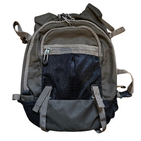 Back Pack de Luxe von Behr mit kleinem Fehler an einem Reißverschluss