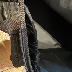 Behr Jumbo Tasche im Camou Design mit viel Zubehör und Schultergurt kl. Fehler