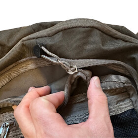 Back Pack de Luxe von Behr mit kleinem Fehler an einem Reißverschluss