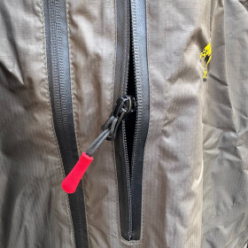 Atmungsaktive Wetterjacke von Behr Gr. L mit kleinem Fehler an Zubehörtasche