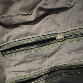 Behr Anglerweste mit vielen Taschen Größe XL mit kleinem Fehler am RV