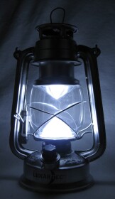 Dimmbare LED-Sturmlampe im Öl-Lampen-Design